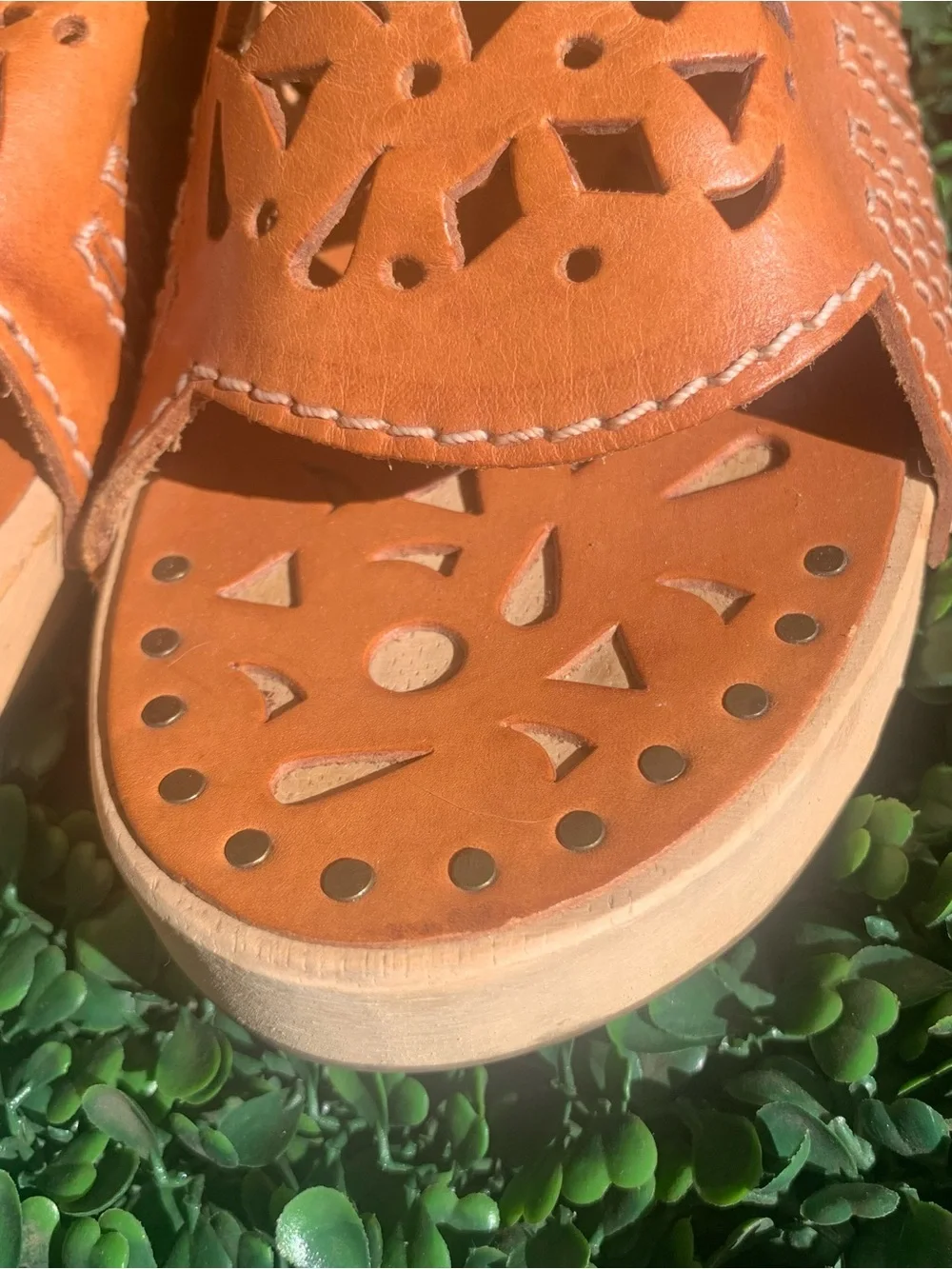 Vintage Two Lips Tan Leather Cut-Outs Design w/ wood carved platform sandal shoe